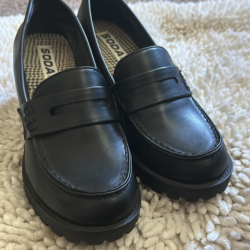 Soda Oxford Style Chunky Sole Black Shoes
